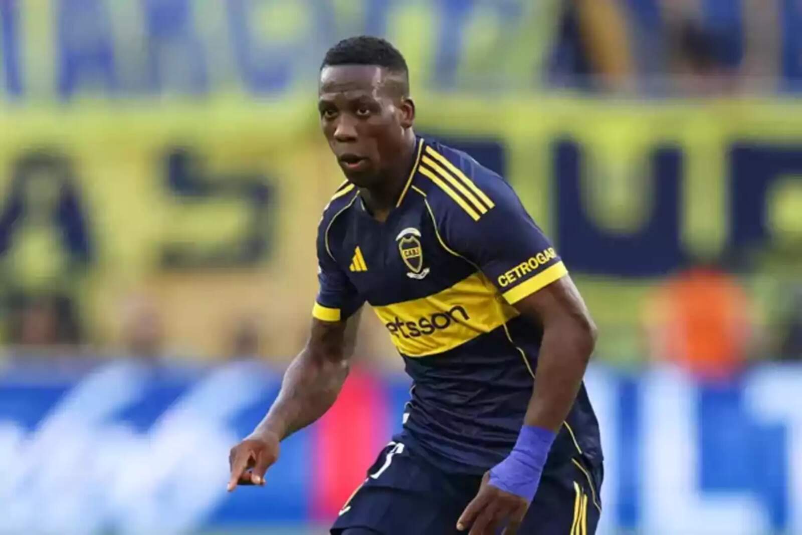 Luís Advíncula rescindió contrato y se va de Boca: ¿vuelve a Perú?