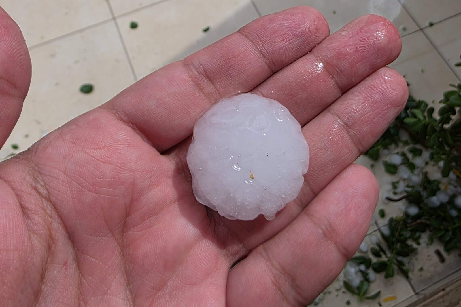 Fuerte caída de granizo en Córdoba.