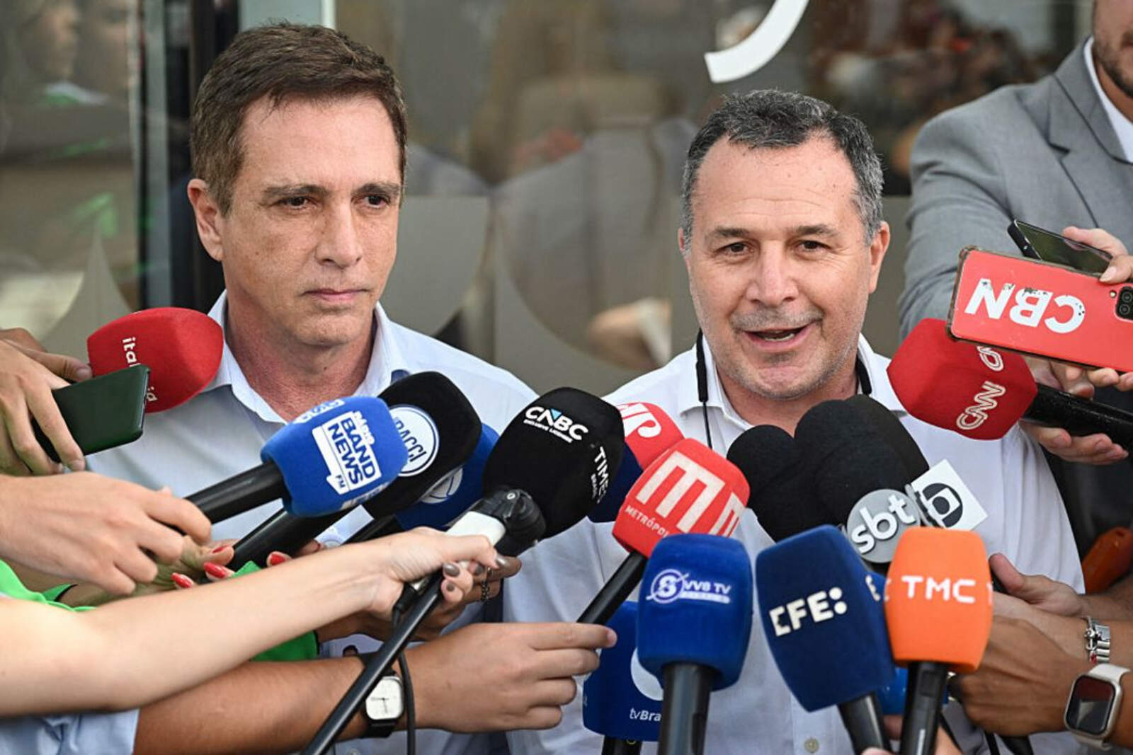 El médico de Bolsonaro reclamó un traslado al hospital de manera urgente para realizar estudios