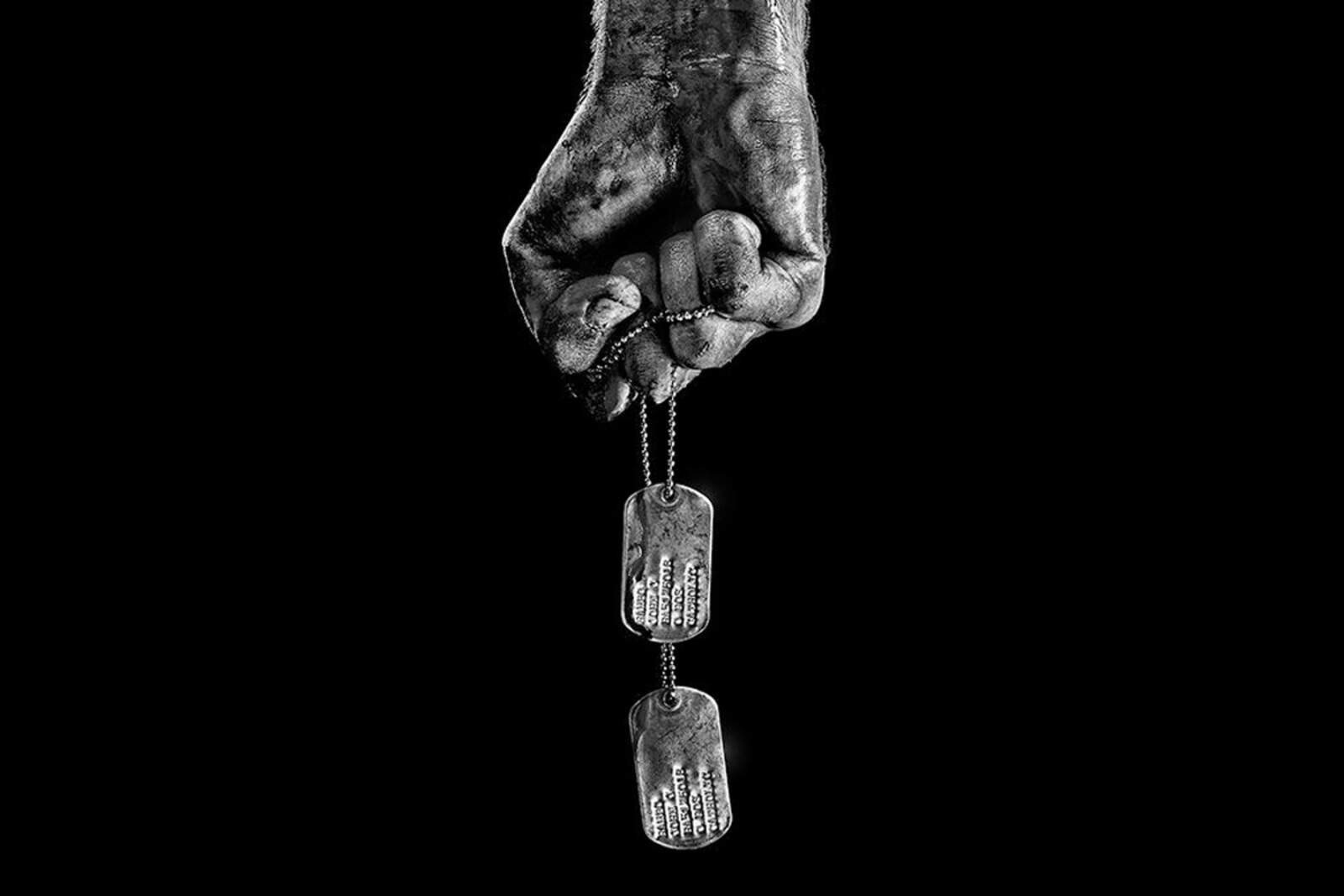 El primer póster promocional refuerza la idea de un relato más oscuro y físico