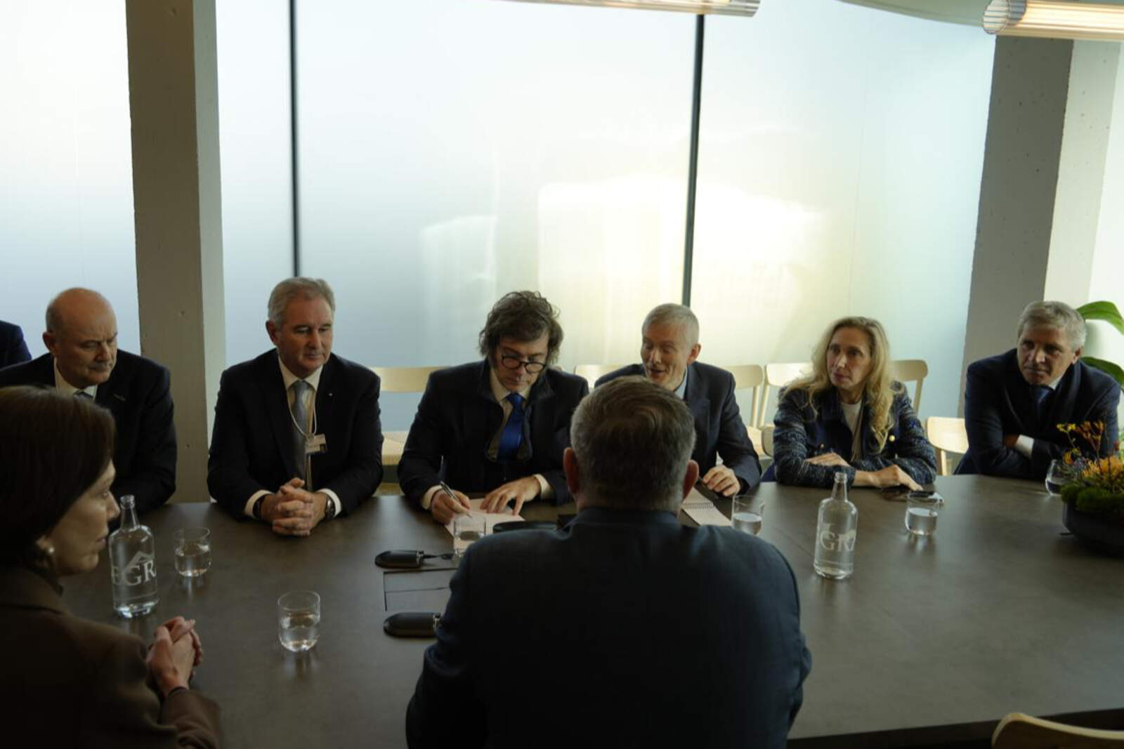 Uno de los objetivos de la reunión fue que la empresa tenga en cuenta a un profesional argentino para una eventual misión