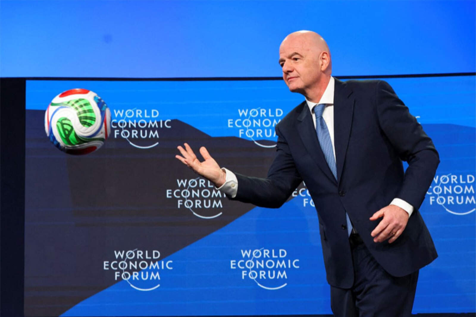 Infantino destacó la importancia del fútbol en el mundo