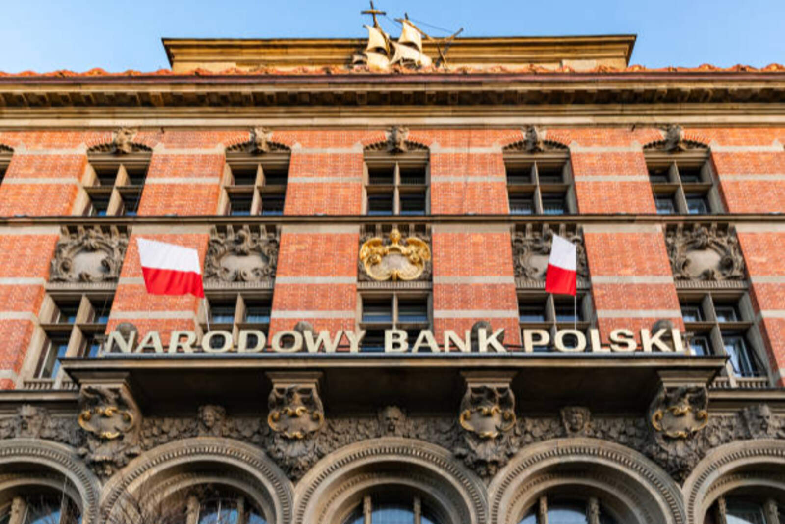 Las autoridades financieras de Polonia aseguraron que continuarán acumulando oro
