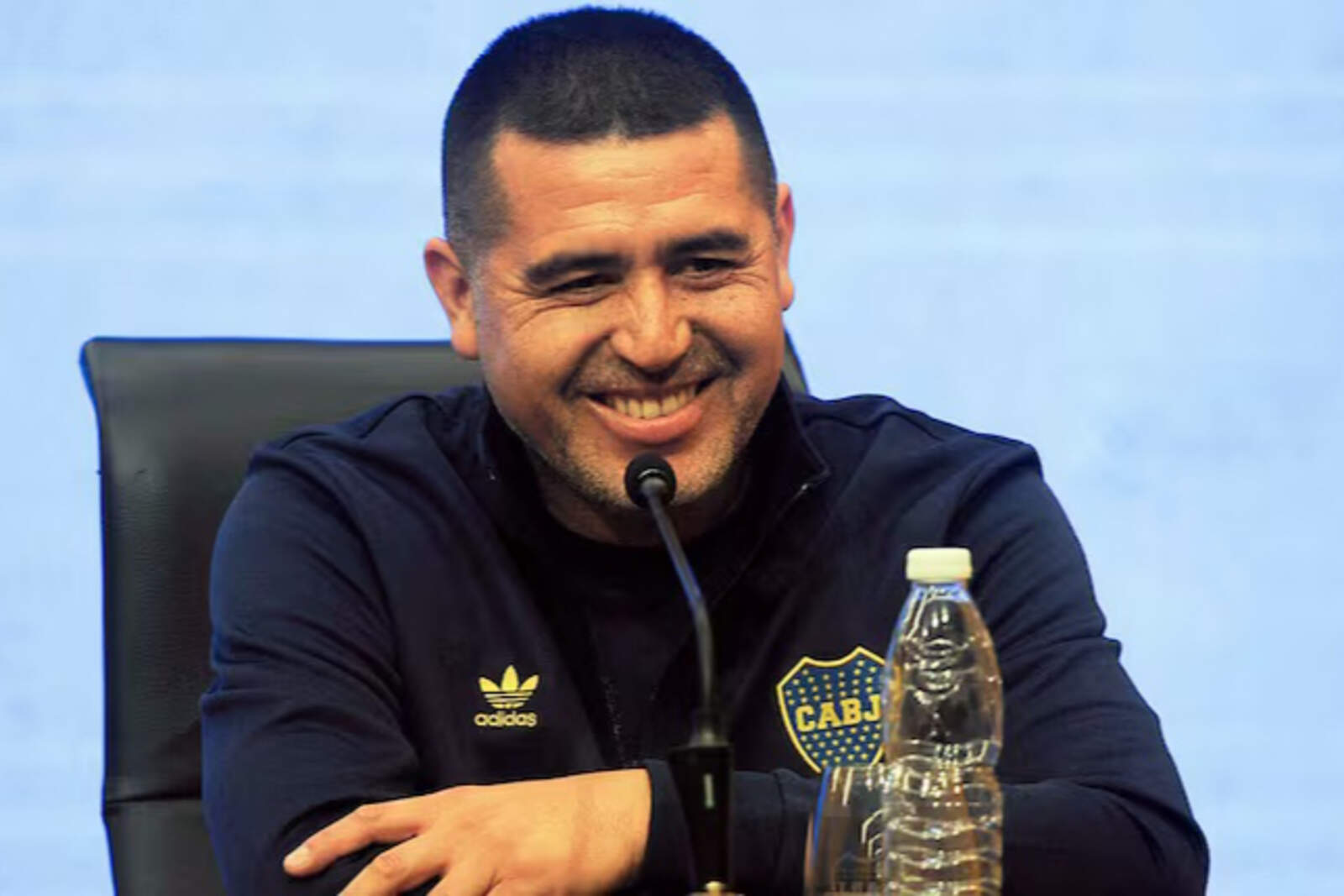 Mouche criticó el egocentrismo de Riquelme