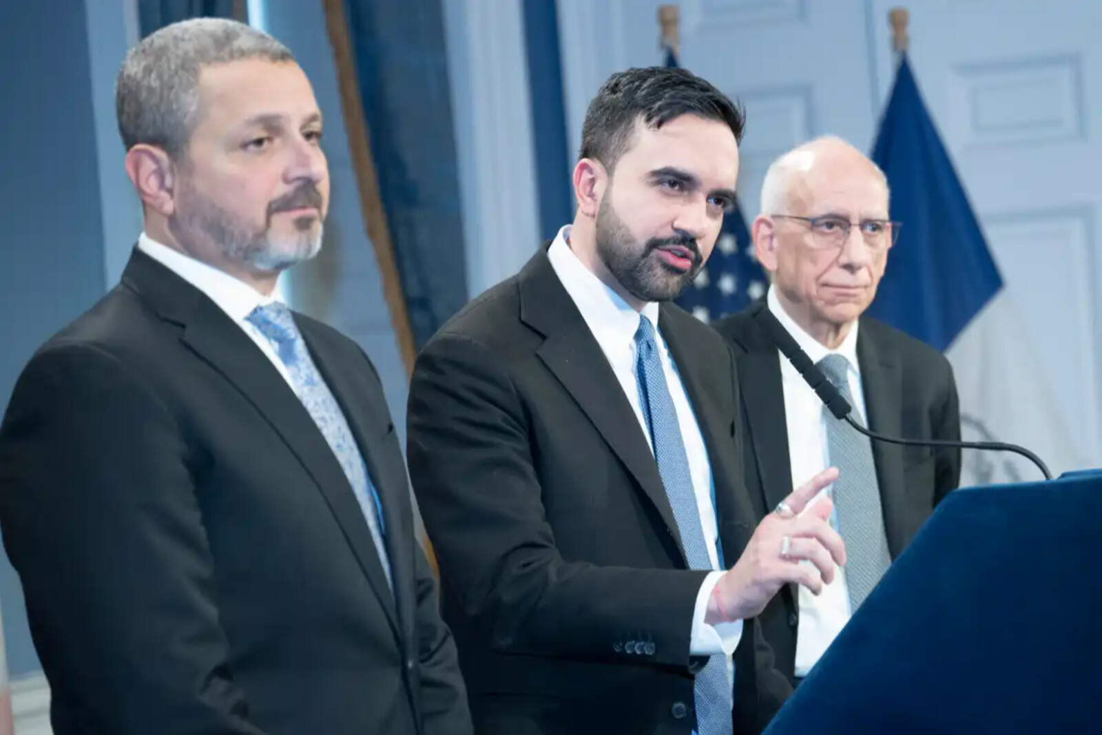 Tras asumir el gobierno municipal, el demócrata enfrenta un déficit presupuestario de USD 12 mil millones