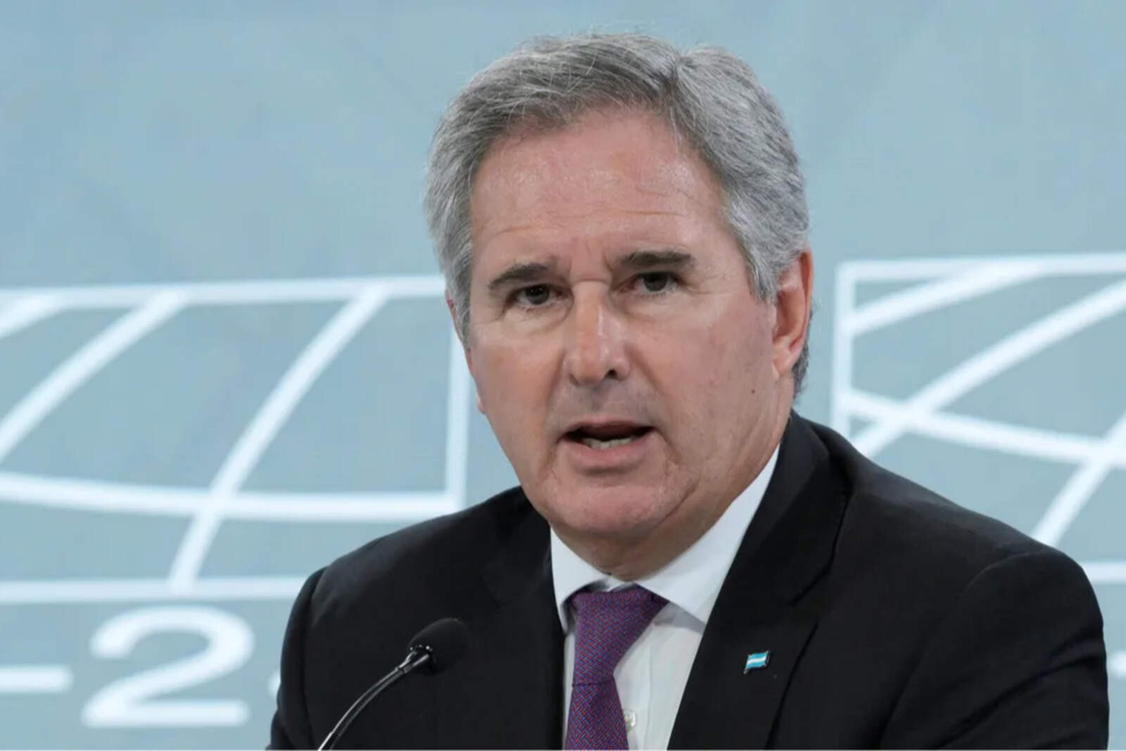 The Argentine Foreign Ministry recommended avoiding travel to Iran after the death of seven protesters