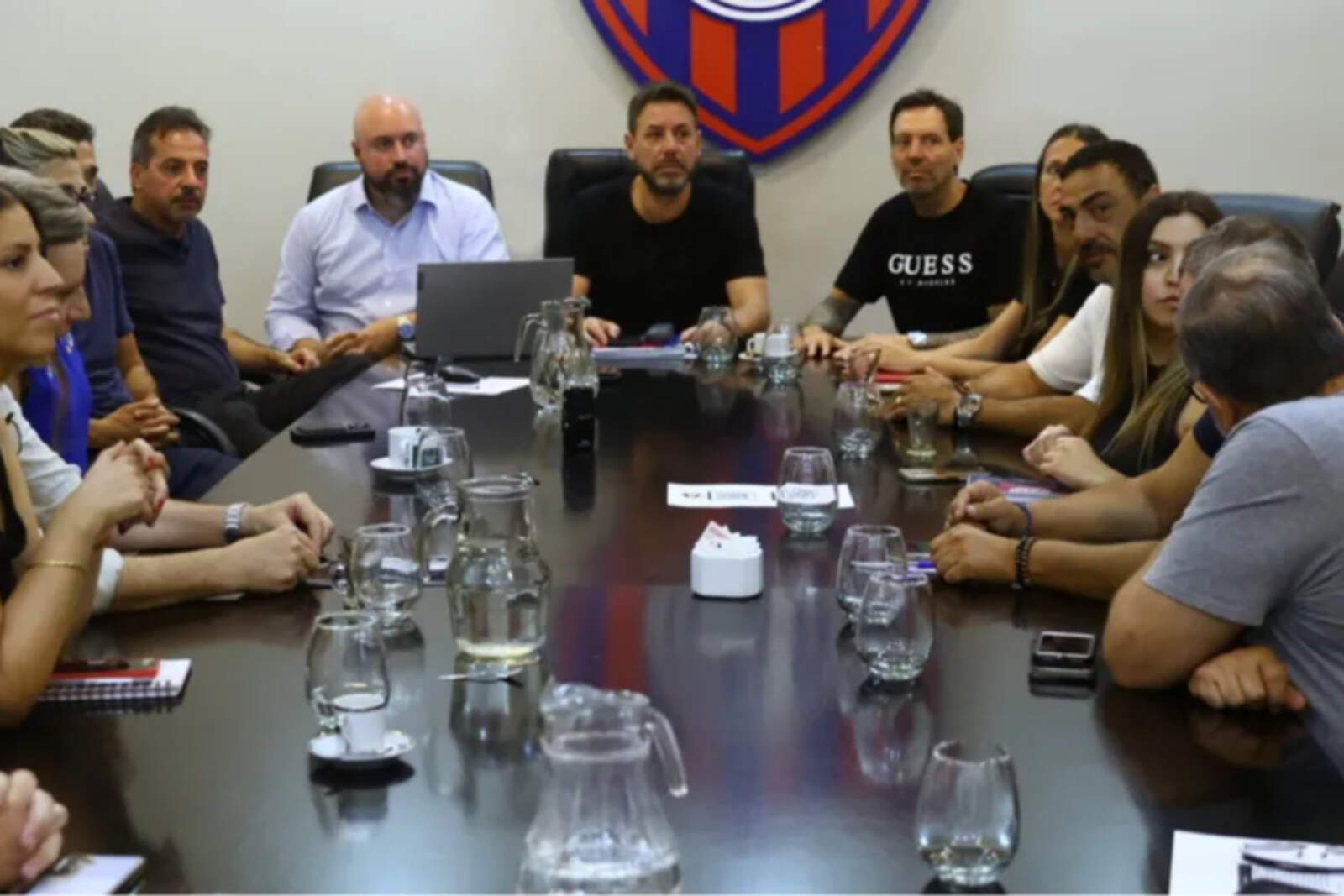 Moretti acusó a los dirigentes ofiicialistas de golpe de estado institucional planificado