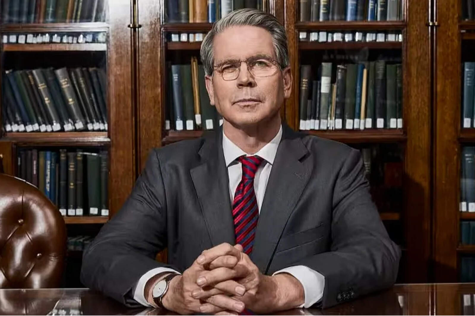 Scott Bessent respaldó las medidas de Trump y reforzó la advertencia presidencial  