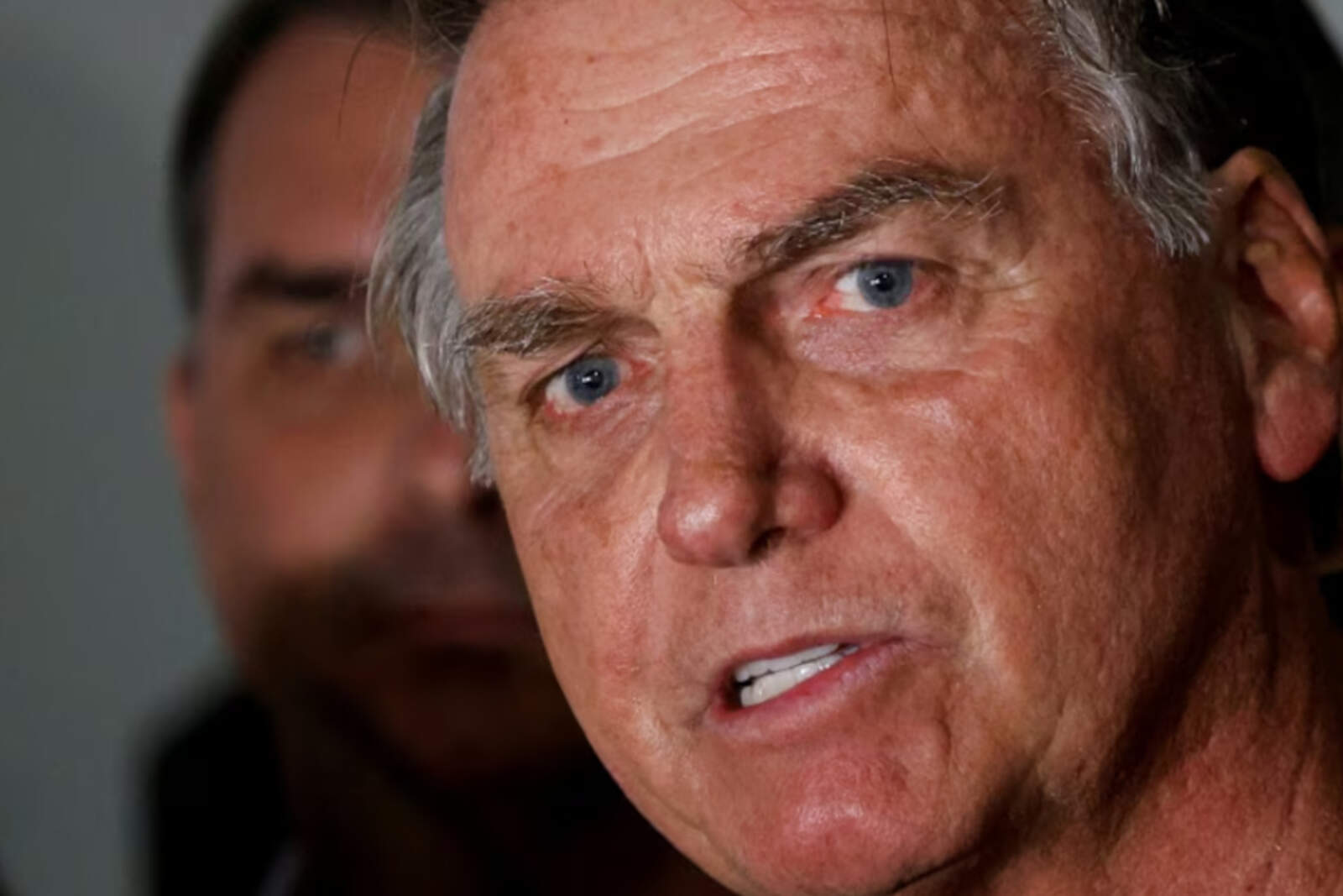 Lula veta la ley que reduciría la condena de Bolsonaro y profundiza el relato del 'golpe' que nunca existió