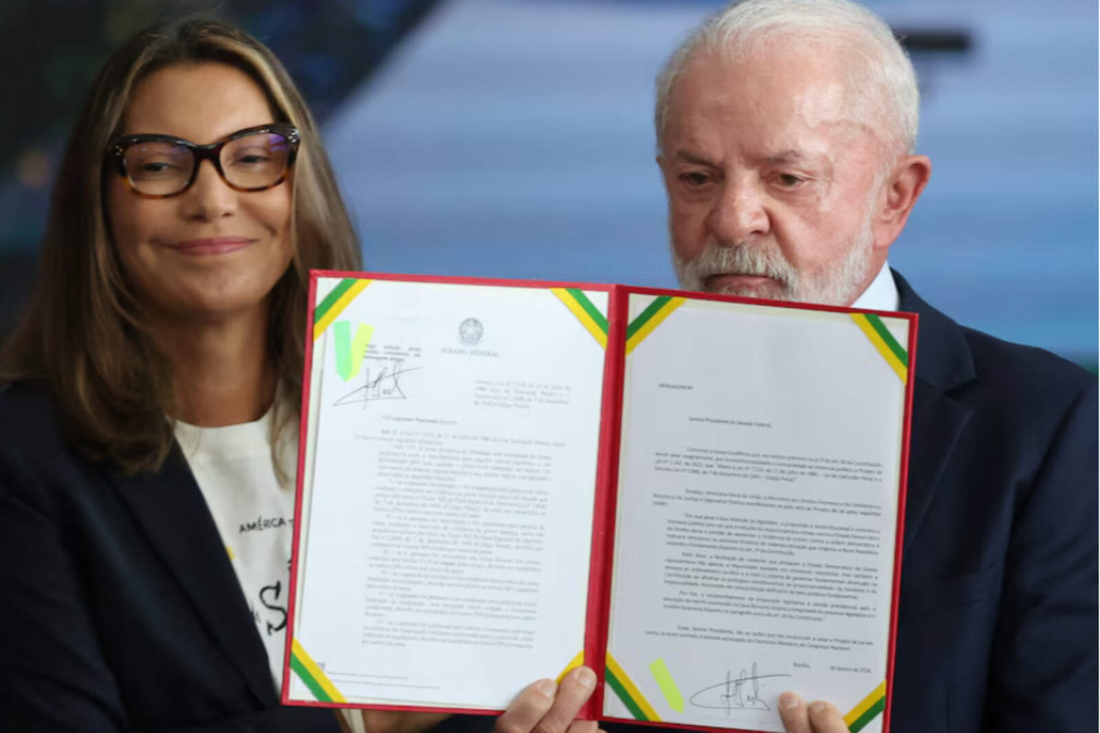 Lula vetó la ley que reducía la condena de Bolsonaro y profundiza el relato del 'golpe' que nunca existió