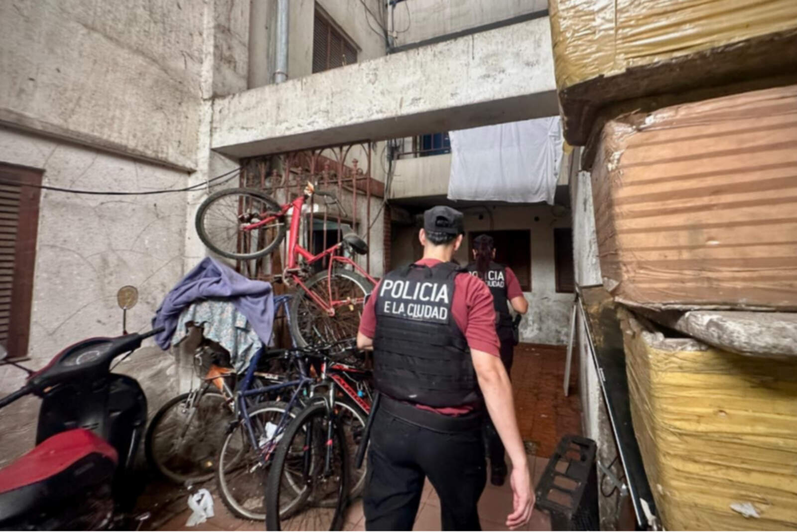 La Ciudad recuperó un hotel usurpado en Constitución y desarticuló una cueva de delincuentes