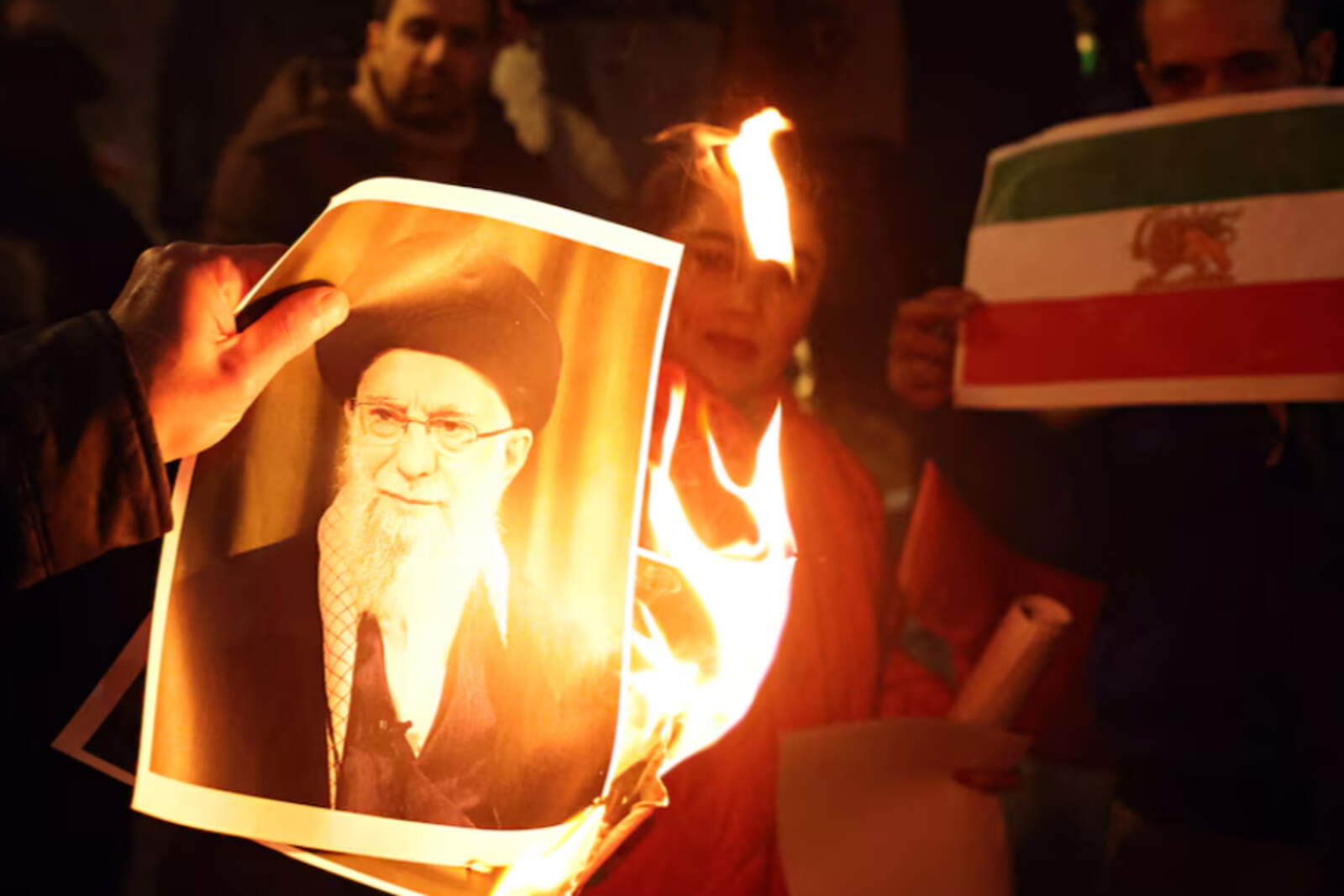 EEUU despliega activos militares hacia Medio Oriente mientras crece la tensión por la crisis en Irán