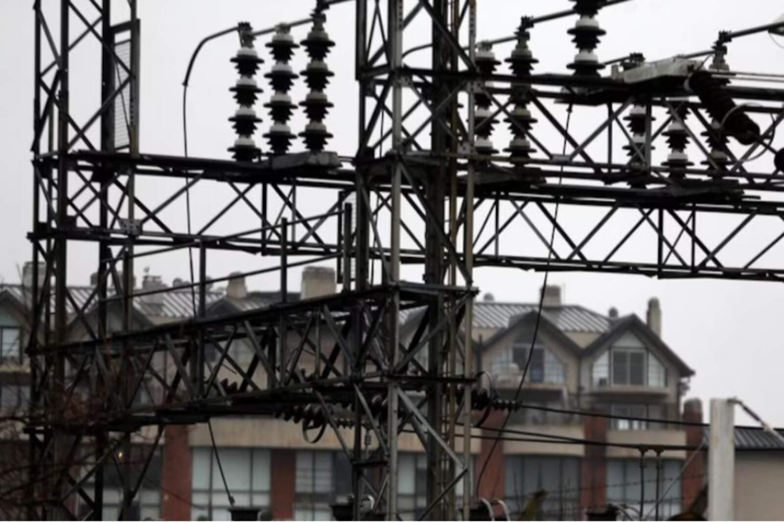 El Gobierno acordó un préstamo de USD 400 millones para reforzar el sistema eléctrico