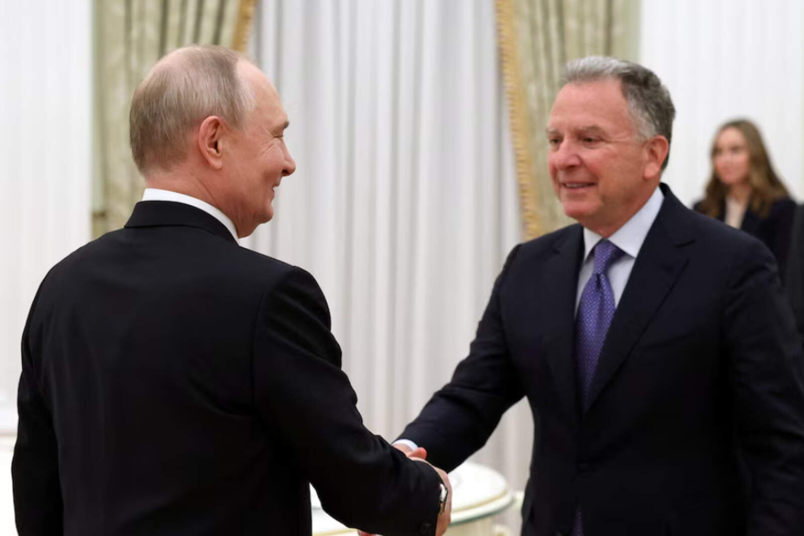 EEUU, Ucrania y Rusia inician en Abu Dhabi sus primeras conversaciones trilaterales sobre la guerra