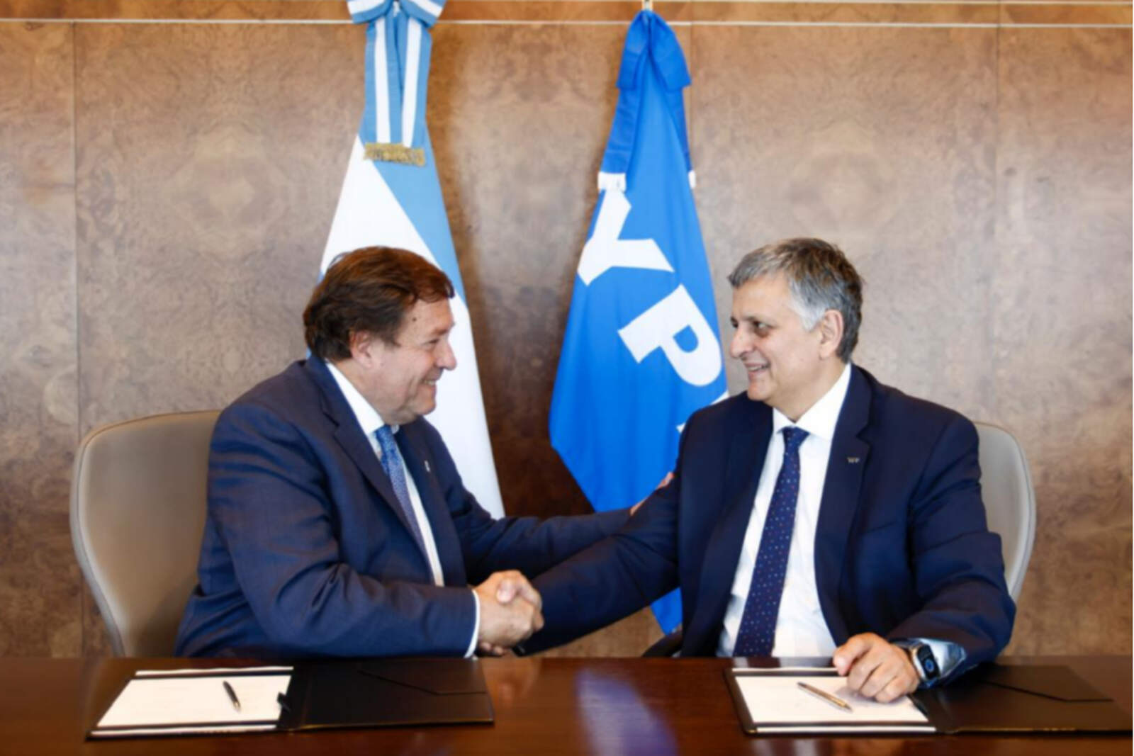 YPF y Río Negro acuerdan el marco regulatorio provincial para el desarrollo del proyecto Argentina LNG