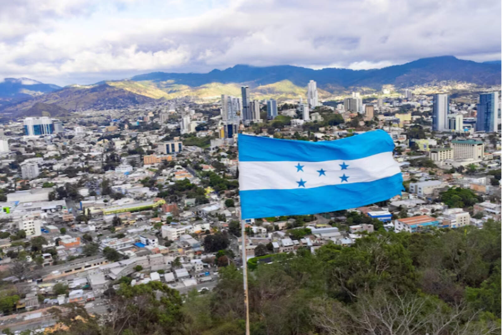 Asfura inicia su gobierno en Honduras con austeridad, reforma estatal y un gabinete enfocado en el orden fiscal