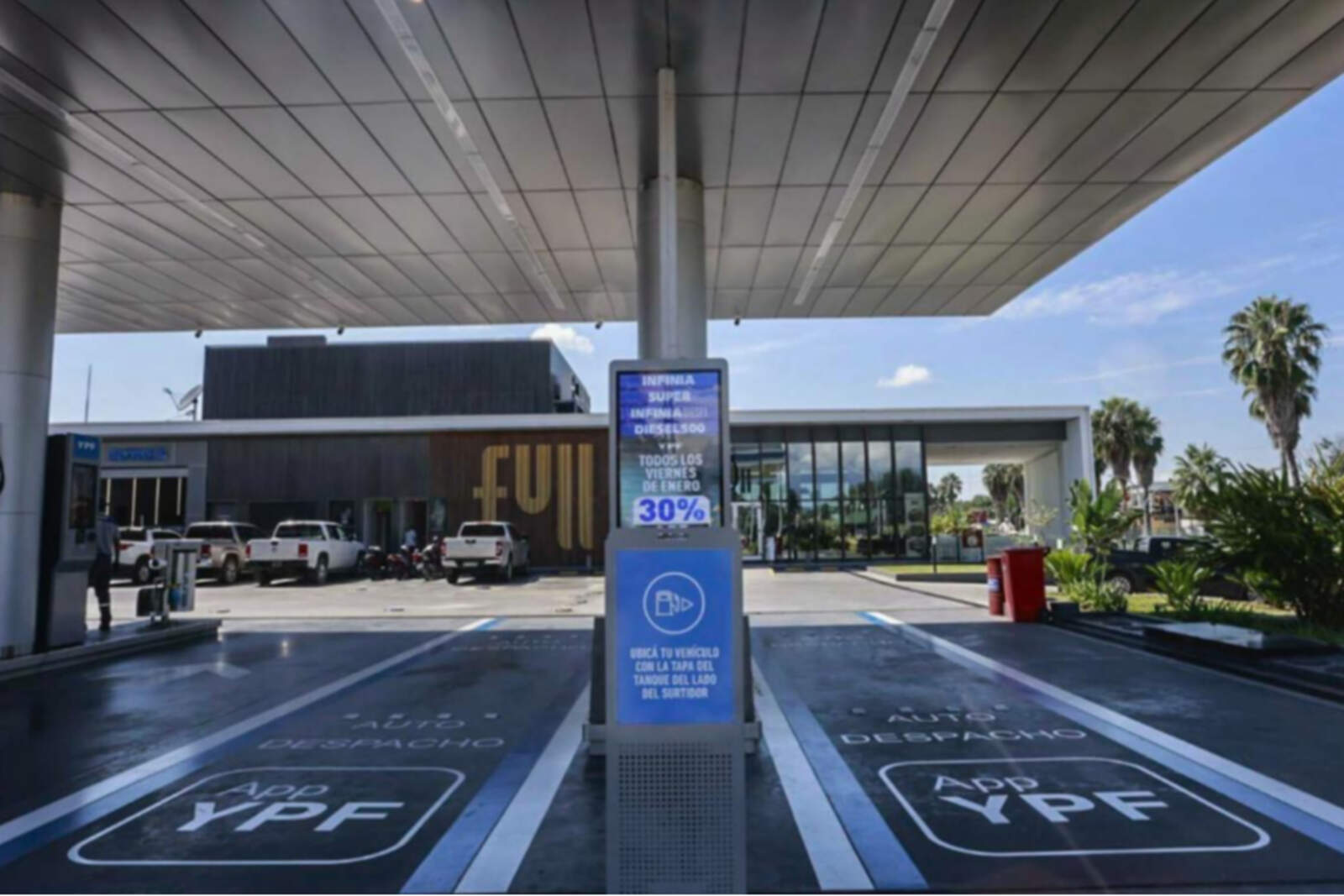 YPF alcanza las 100 estaciones con autodespacho y acelera la modernización de su red