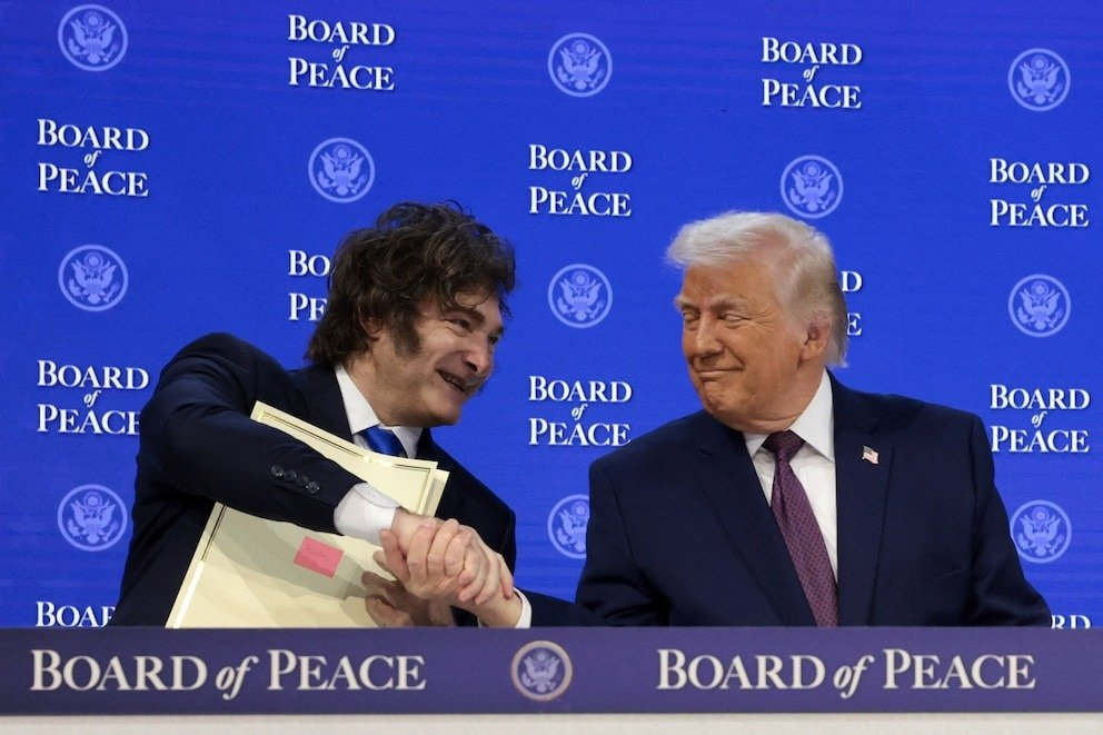Javier Milei and Donald Trump.