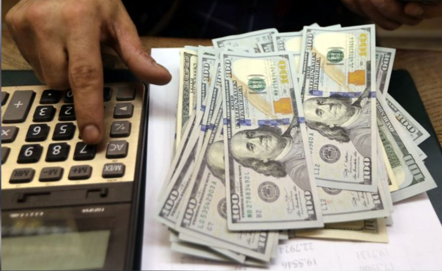 La estrategia de emitir deuda privada para pagar deuda vieja solo profundiza el déficit fiscal de la capital.