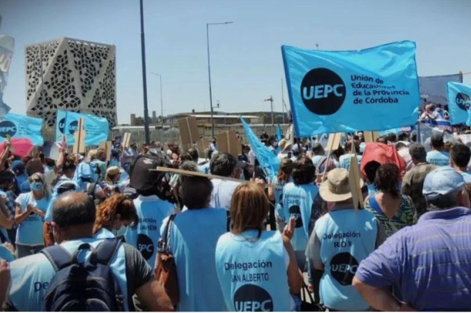 Encrucijada en la UEPC: El gremio docente define si acepta la tercera oferta salarial