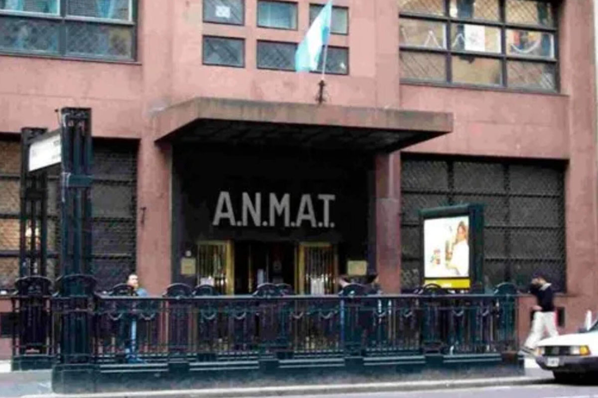 La ANMAT prohibió en todo el país el uso, comercialización y publicidad de 17 productos capilares