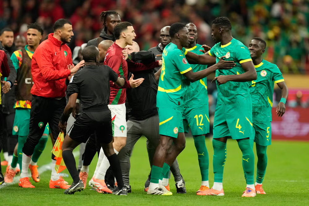 Según el reglamento, la decisión de Senegal de salir de la cancha es considerada como abandono