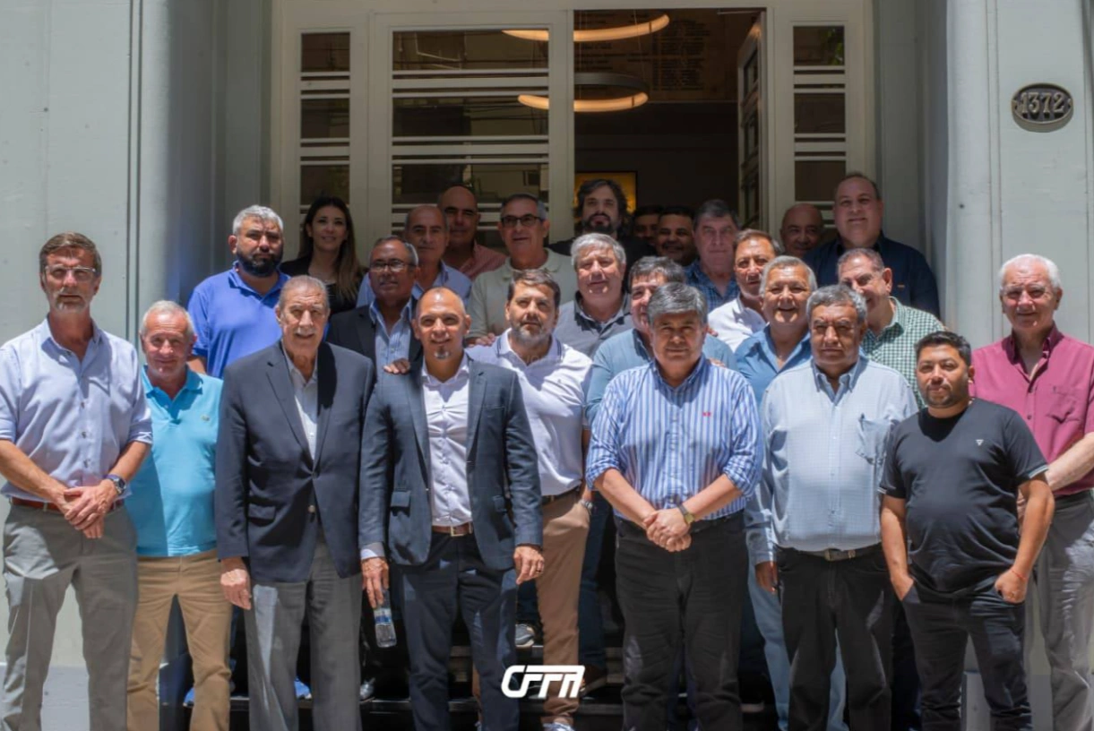Los directivos de clubes del interior se congregarán en Córdoba para continuar rendidos al poder de Claudio Tapia