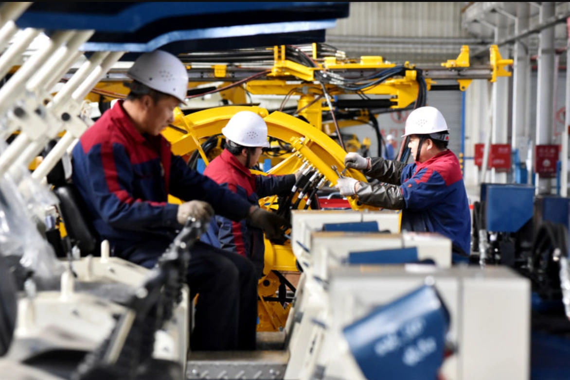 Empresas de Córdoba reciben alertas de proveedores chinos por cambios en precios y envíos