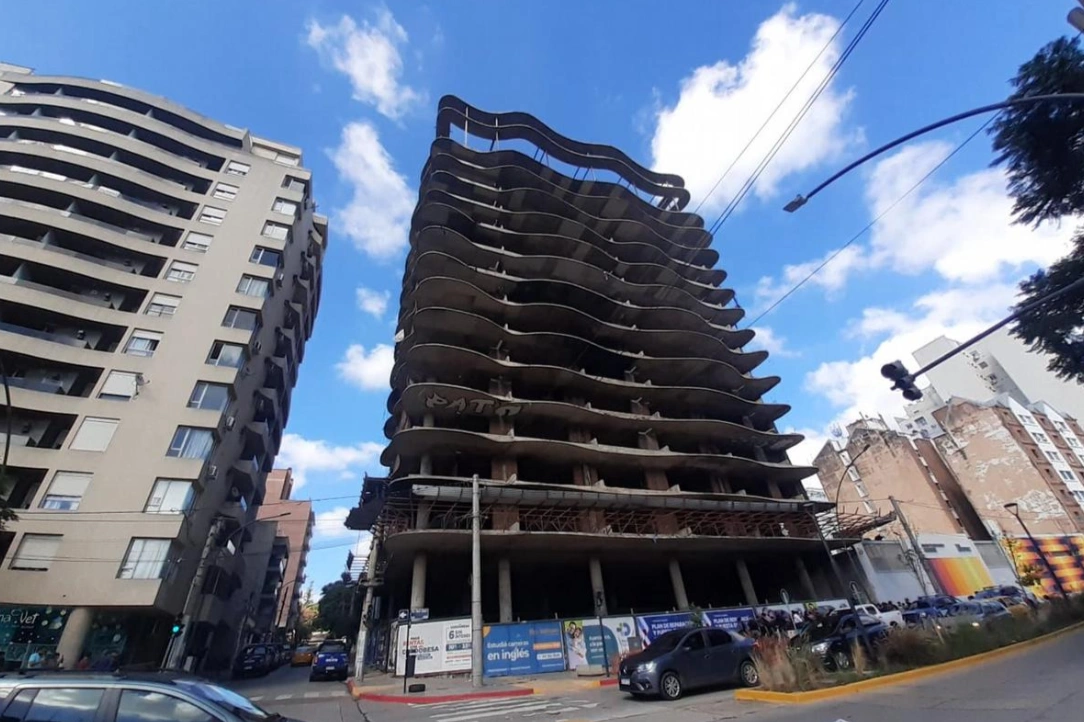 “La Mole” in the Observatorio neighborhood: 14 years of scams, bankruptcies and judicial neglect in Córdoba