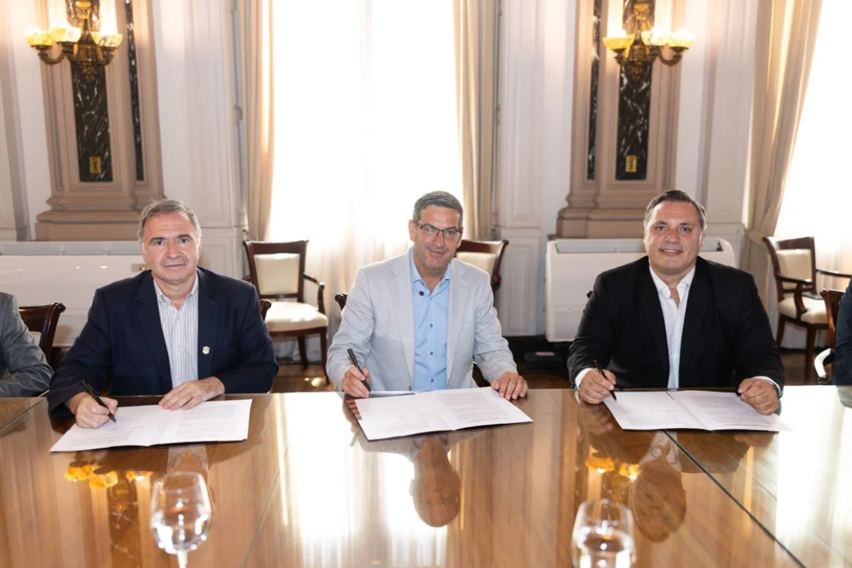 Córdoba: establecen un acuerdo estratégico para brindar educación financiera las escuelas secundarias