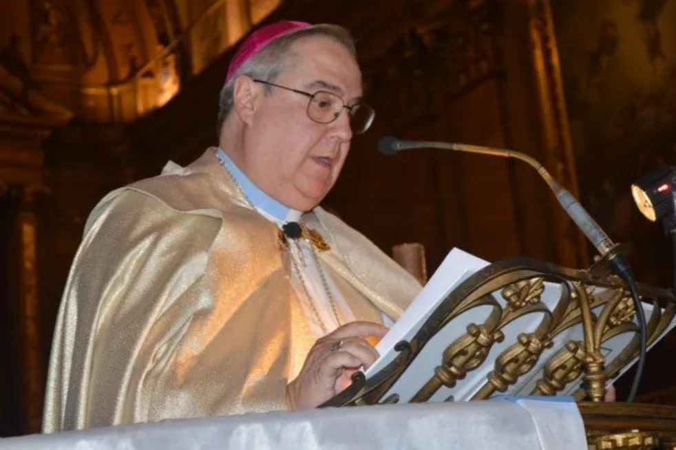 La Iglesia de Córdoba defiende a los cuidacoches ilegales y sigue legitimando a la delincuencia