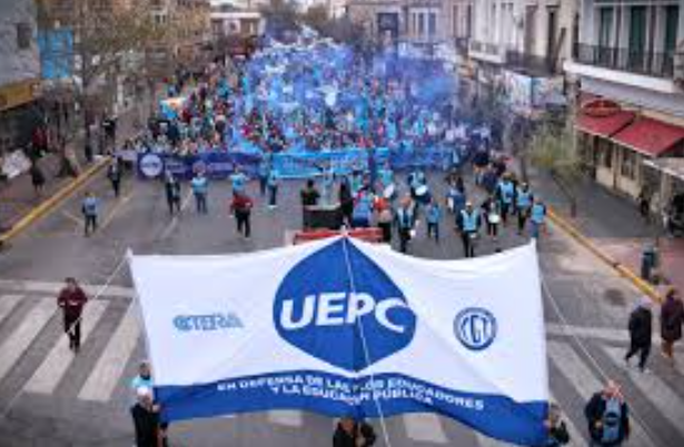 La asamblea provincial define ahora medidas de fuerza que podrían alcanzar las 72 horas de paro