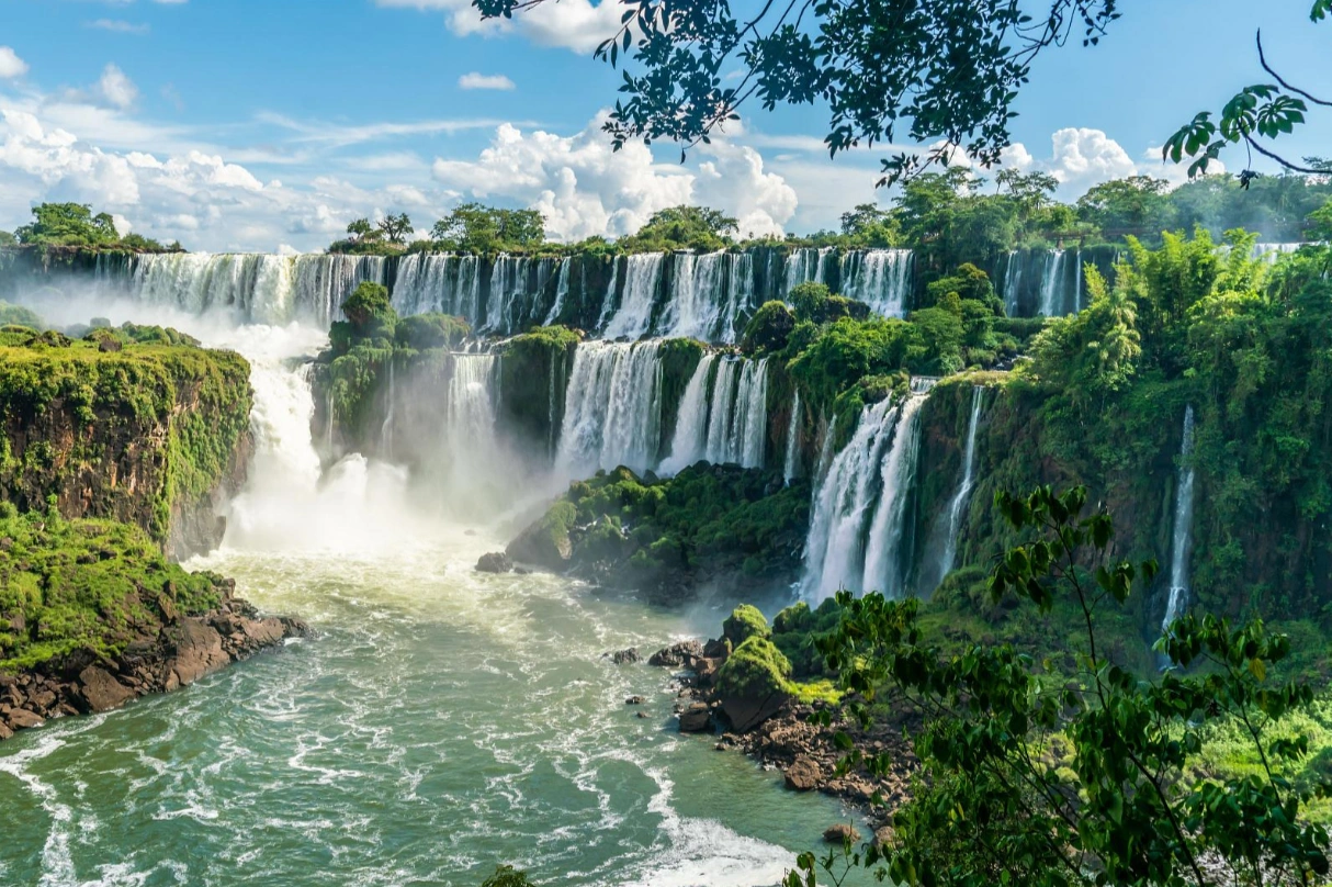 El dueño de la agencia cordobesa que estafó a turistas con viajes a Brasil fue detenido en Misiones