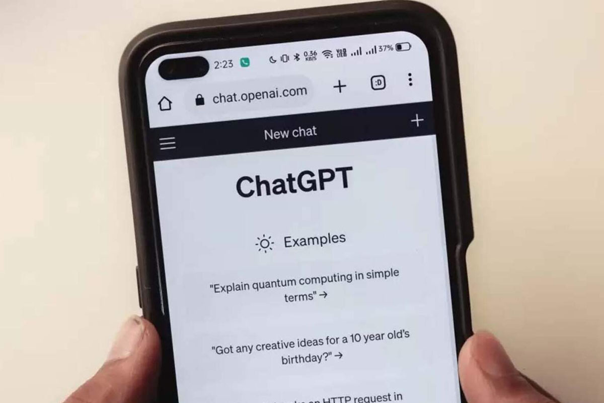 Primero hay que ingresar a ChatGPT y dirigirse al menú de “Aplicaciones” (Apps)