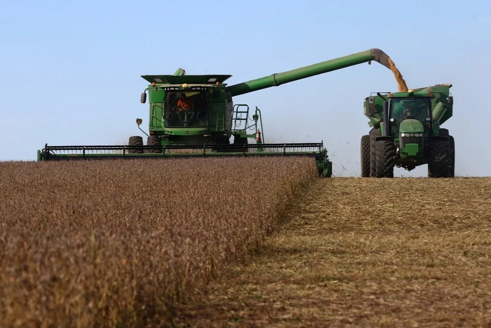 El Gobierno de Milei anticipó una cosecha récord para el campo gracias a la baja de impuestos