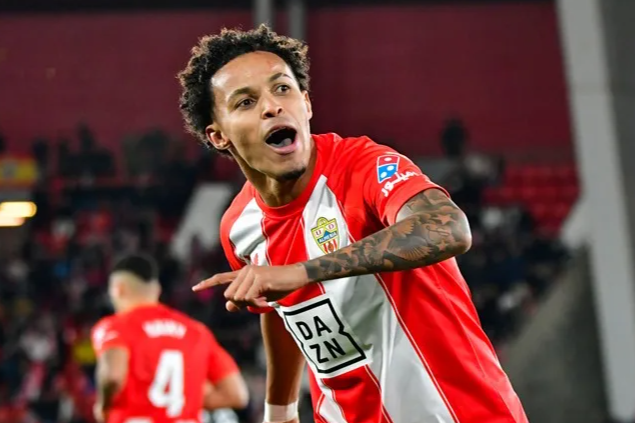 Flamengo claims a debt of 1.8 million euros from Almería for Lazaro