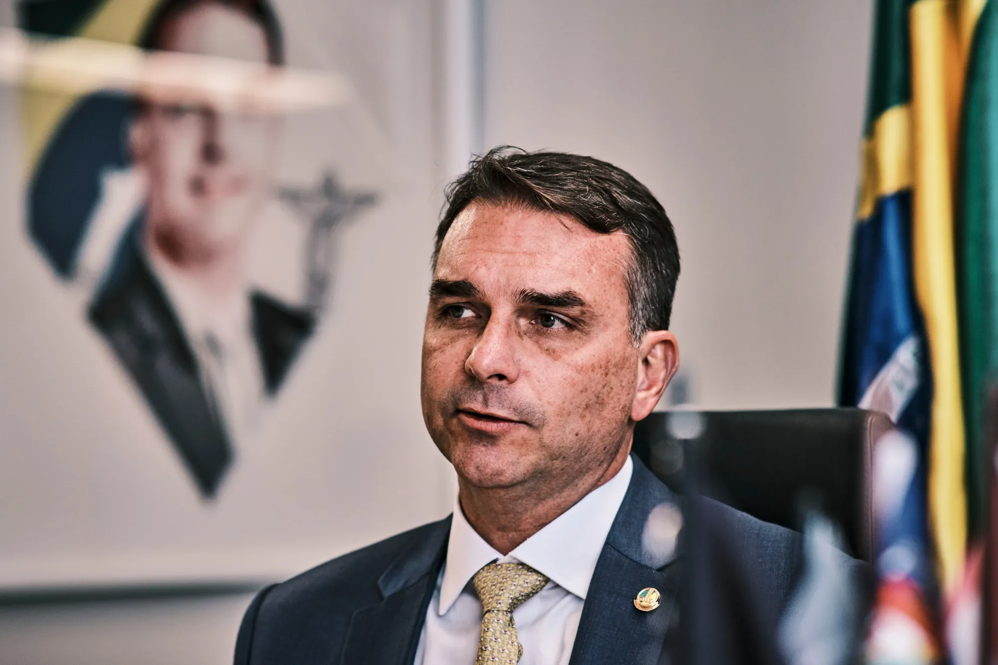 The news was confirmed by Senator Flavio Bolsonaro, who asked for prayers for his father