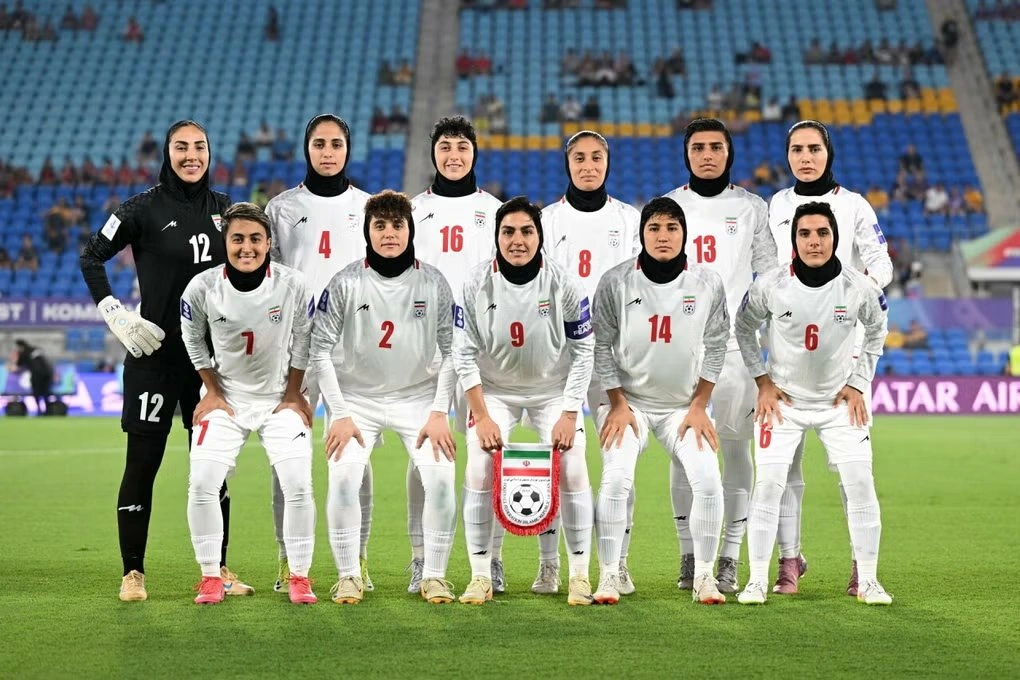 Donald Trump sought asylum from Iranian players who refused to sing the anthem and were branded as' traitors'