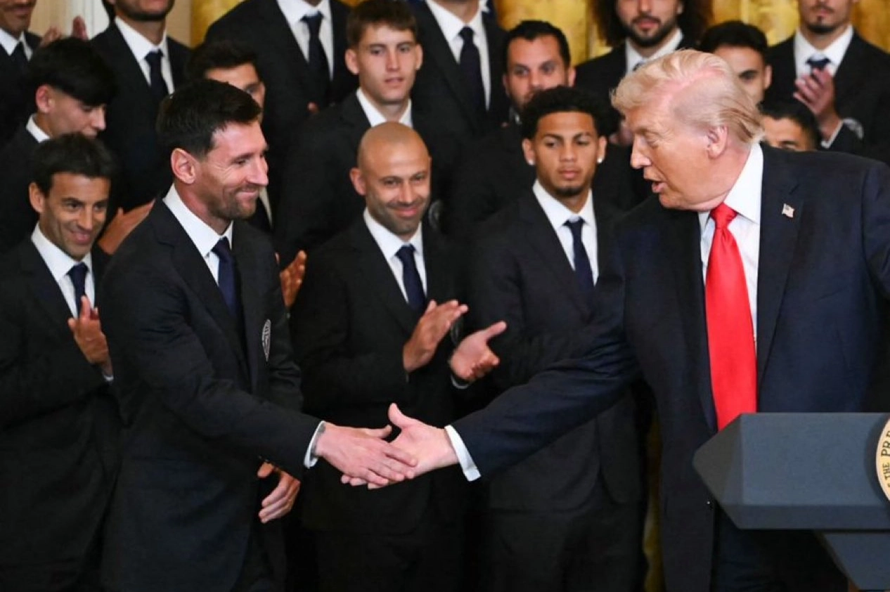 The photo of the moment: Donald Trump received Lionel Messi and the Inter Miami squad at the White House