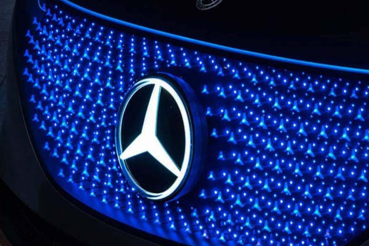 Otra de las marcas en actualizar su lista fue Mercedes-Benz