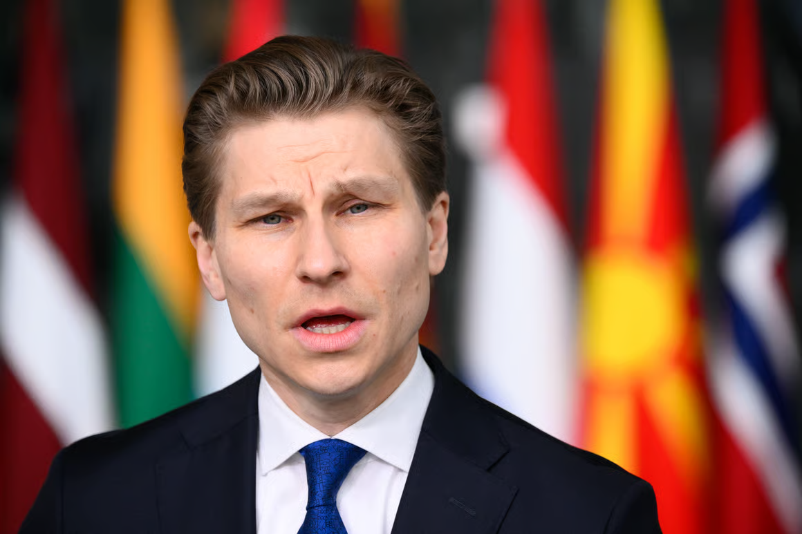 El ministro de Defensa de Finlandia señaló que la ley actual no se adecúa a las necesidades actuales de Helsinki