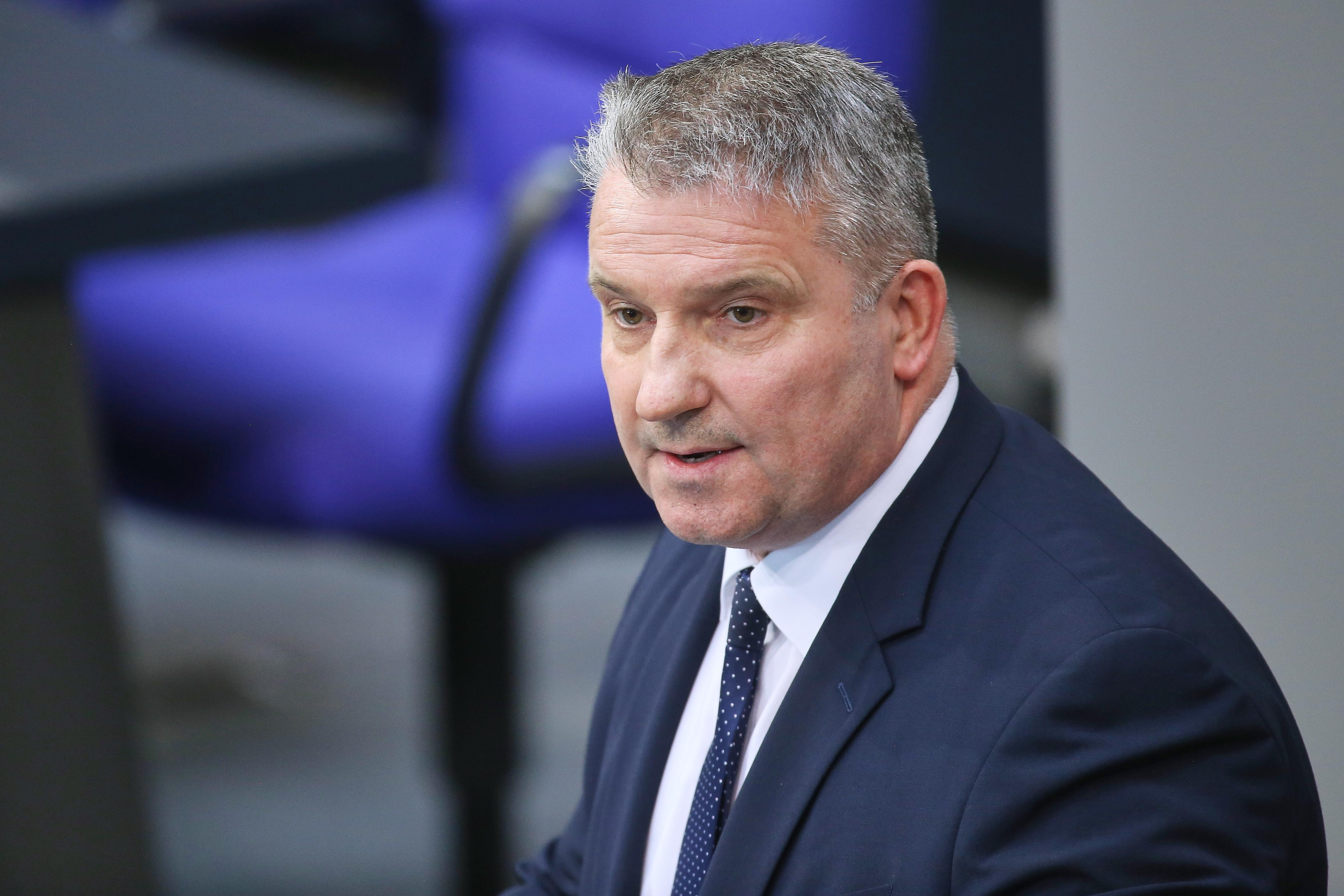 Martin Hess requested the revealing report.