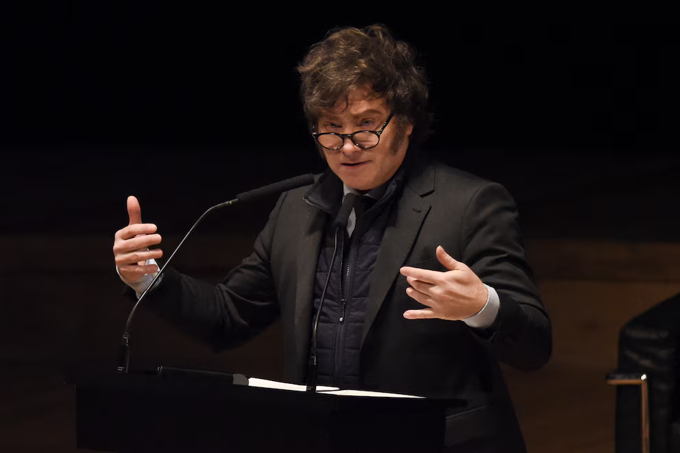 The Argentine president confirmed his second participation in the forum.