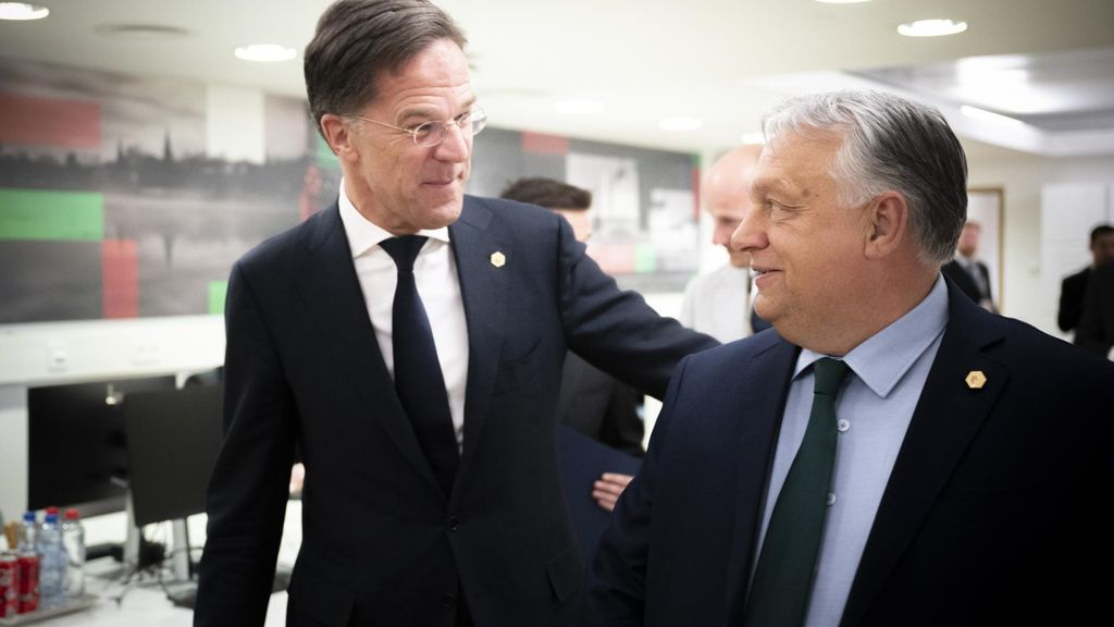 Viktor Orban y Mark Rutte, el secretario general de la OTAN