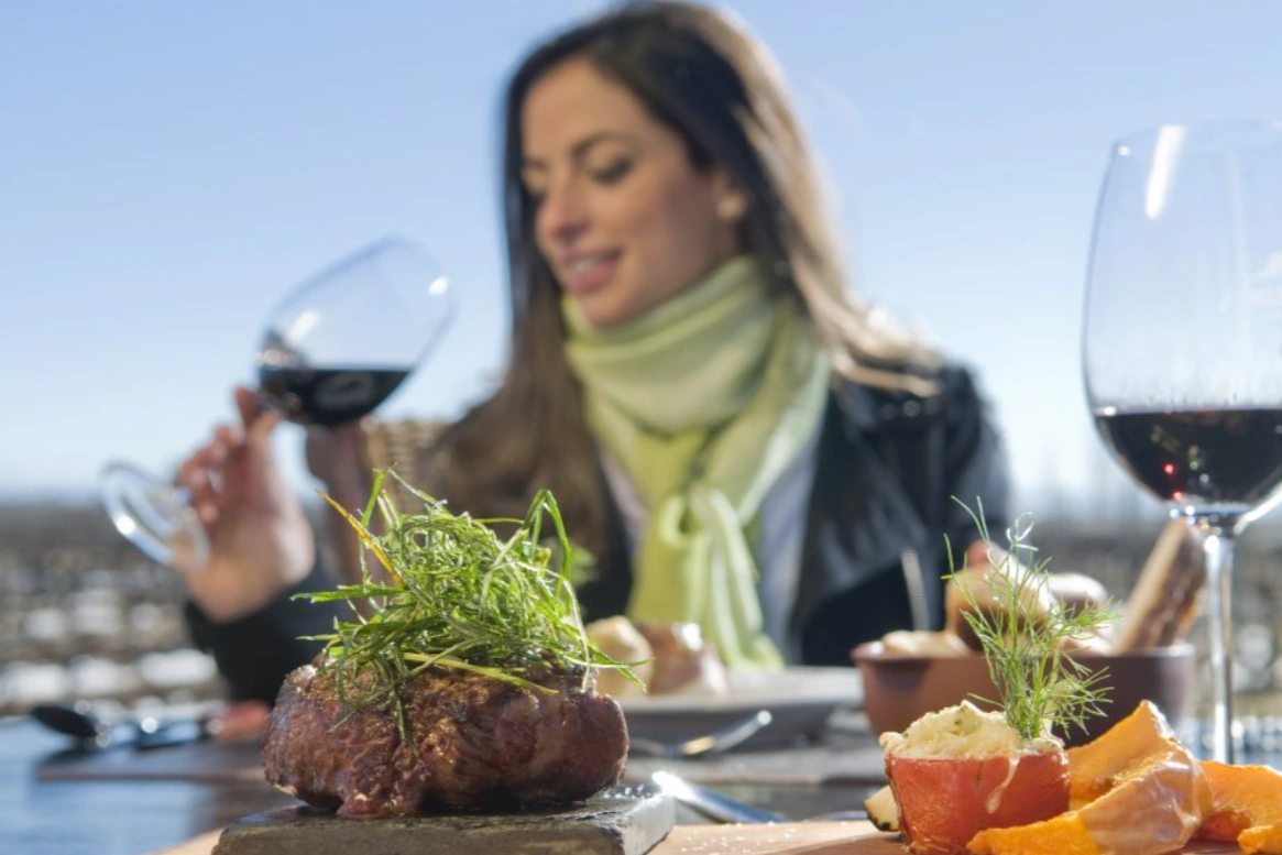Vendimia en Mendoza: gastronomía identitaria como gran plan turístico