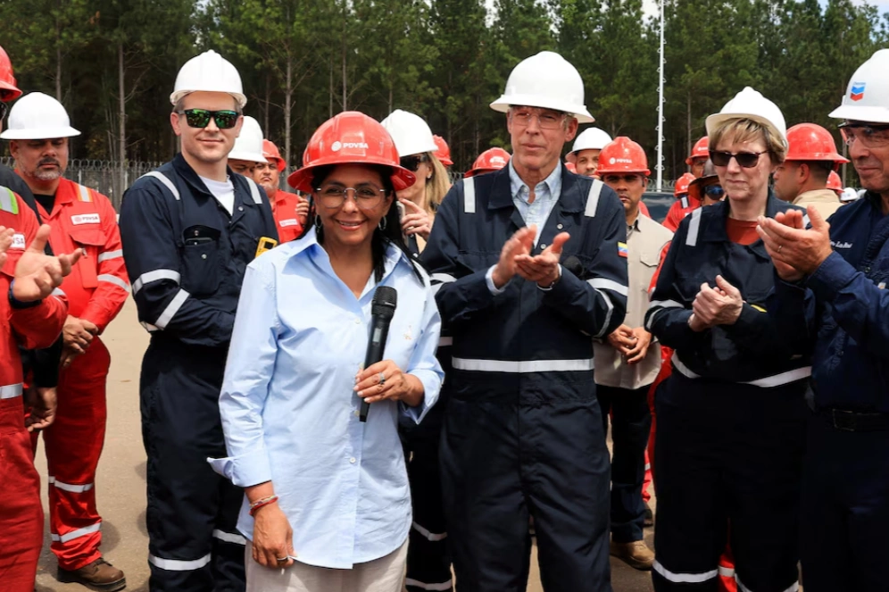 EEUU habilitó a sus empresas a operar con PDVSA y busca reactivar el mercado petrolero global