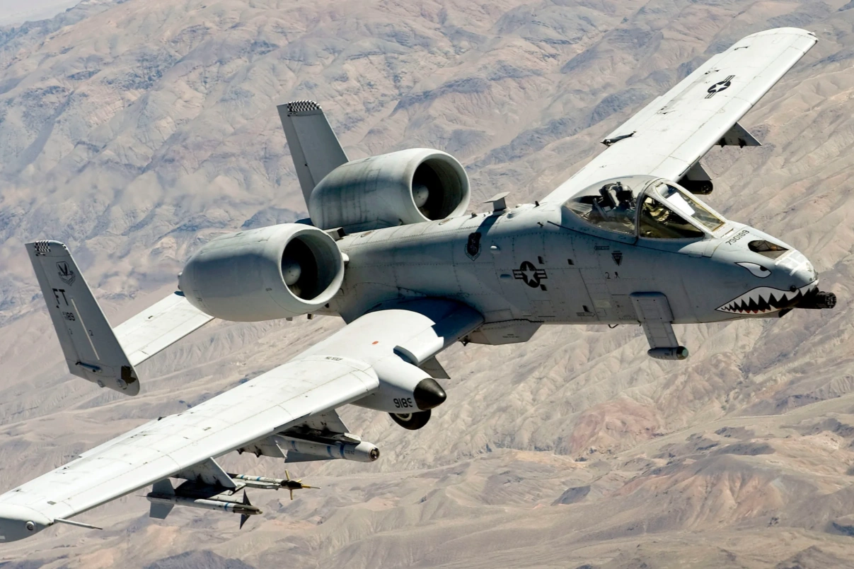 EEUU lanzó su ofensiva para liberar el estrecho de Ormuz y garantizar el flujo global de petróleo