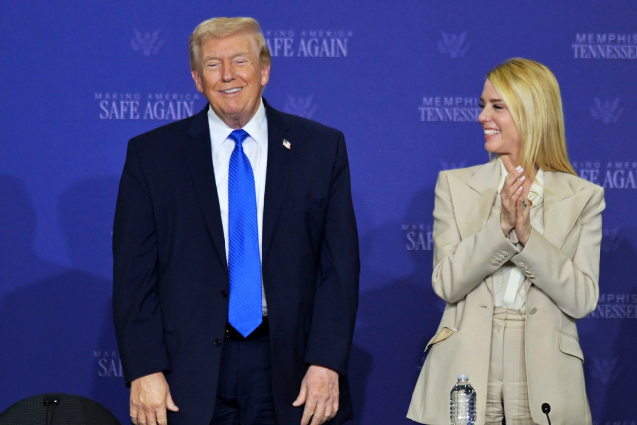 Donald Trump highlighted the management of Pam Bondi after her departure from the government
