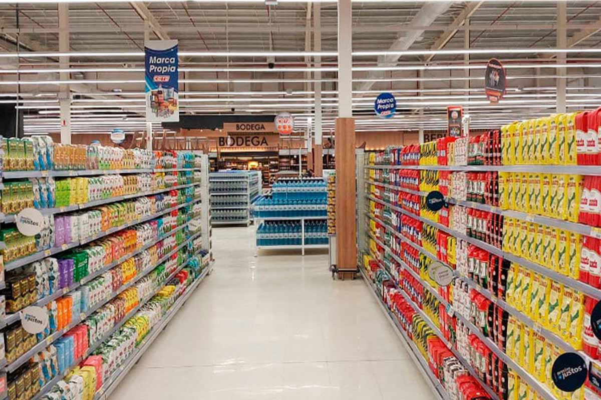 Coto: cuánto descuento tienen jubilados en abril