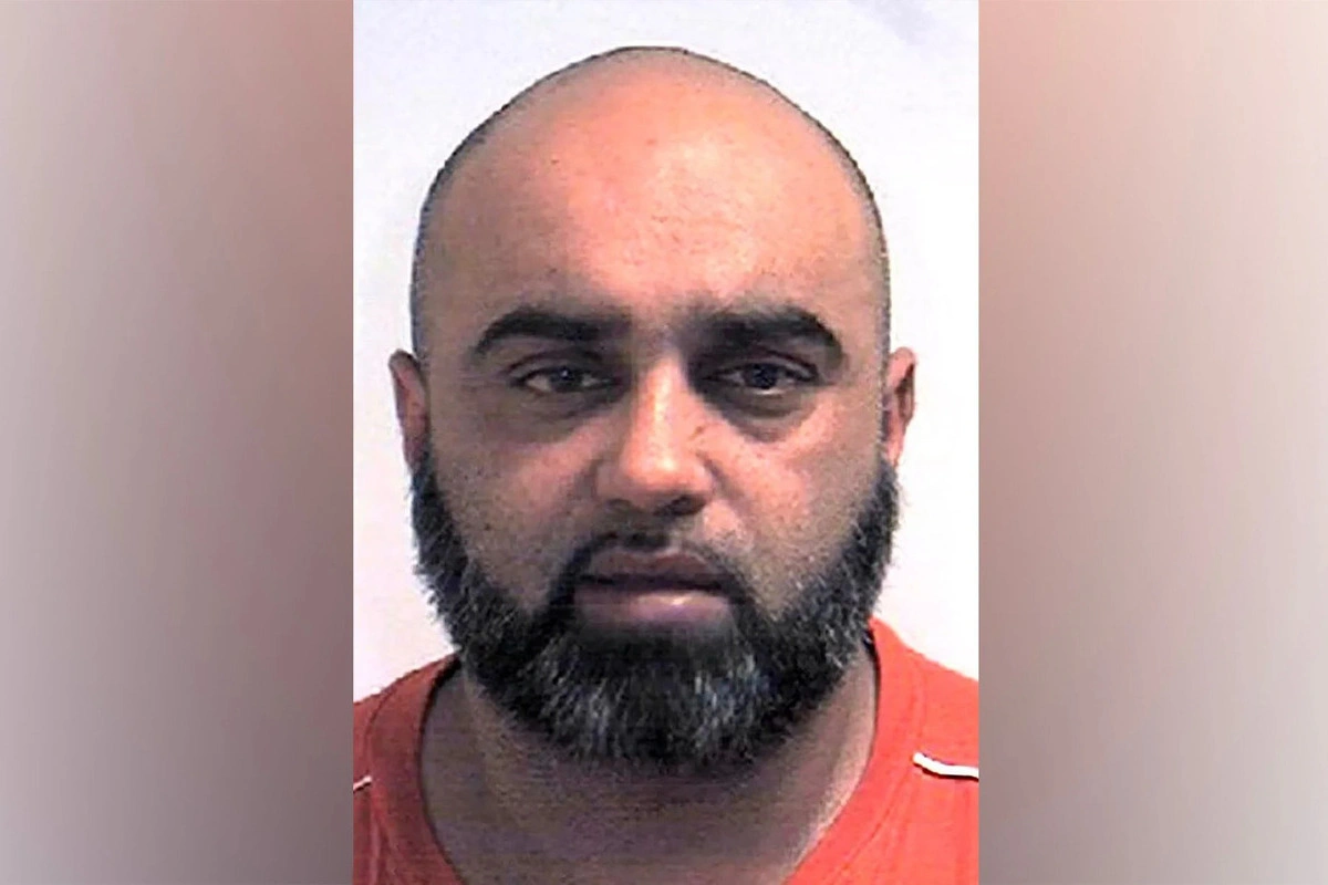 Liberan al líder la banda de acoso sexual pakistaní de Rotherham pese a cometer 15 violaciones